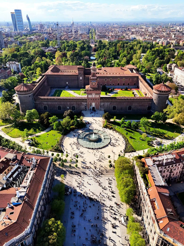 lau dai sforza milan y 1