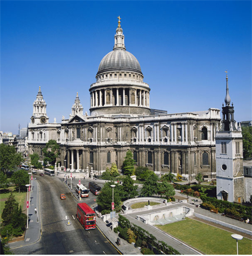 di tich lsu hut khach london1