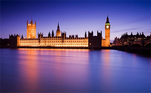 di tich lsu hut khach london4