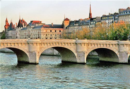 40 su that thu vi ve paris 42
