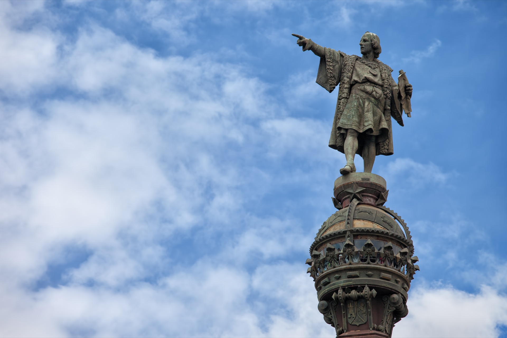 dai tuong niem columbus 4