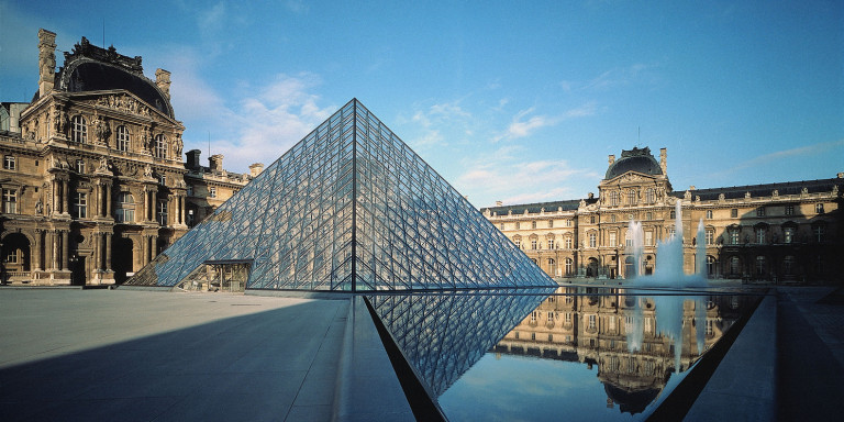 Khám phá Kim Tự Tháp bảo tàng Louvre - Viên kim cương của Paris