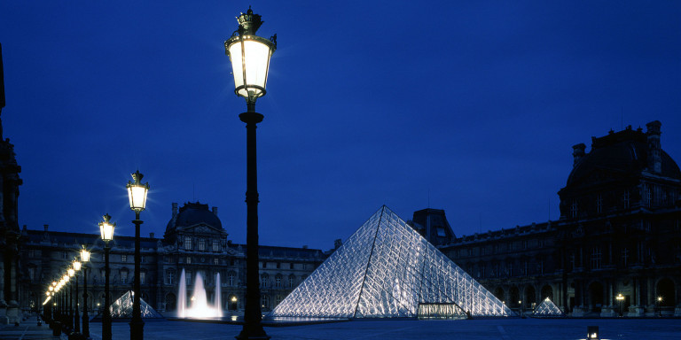 kim tu thap kinh louvre 3