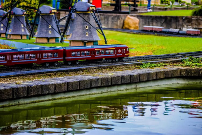 cong vien mini europe nuoc bi 2