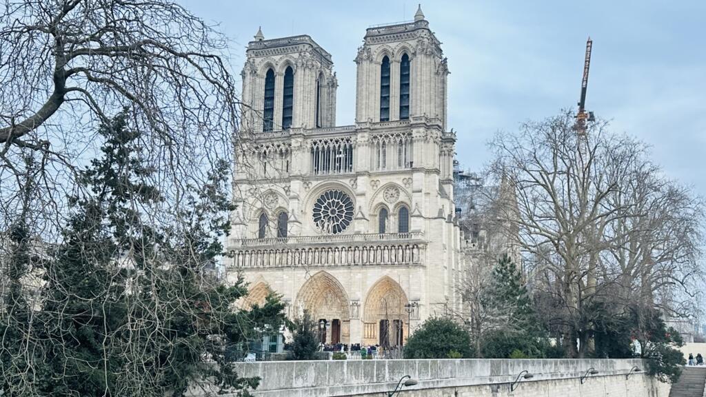 NOTRE DAME MÙA ĐÔNG