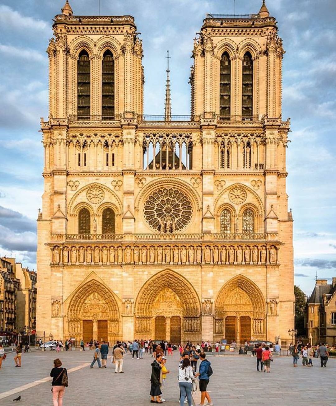 Nhà thờ Notre Dame 3