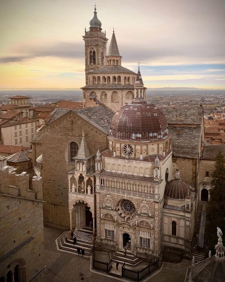 Quảng trường Piazza Maggiore