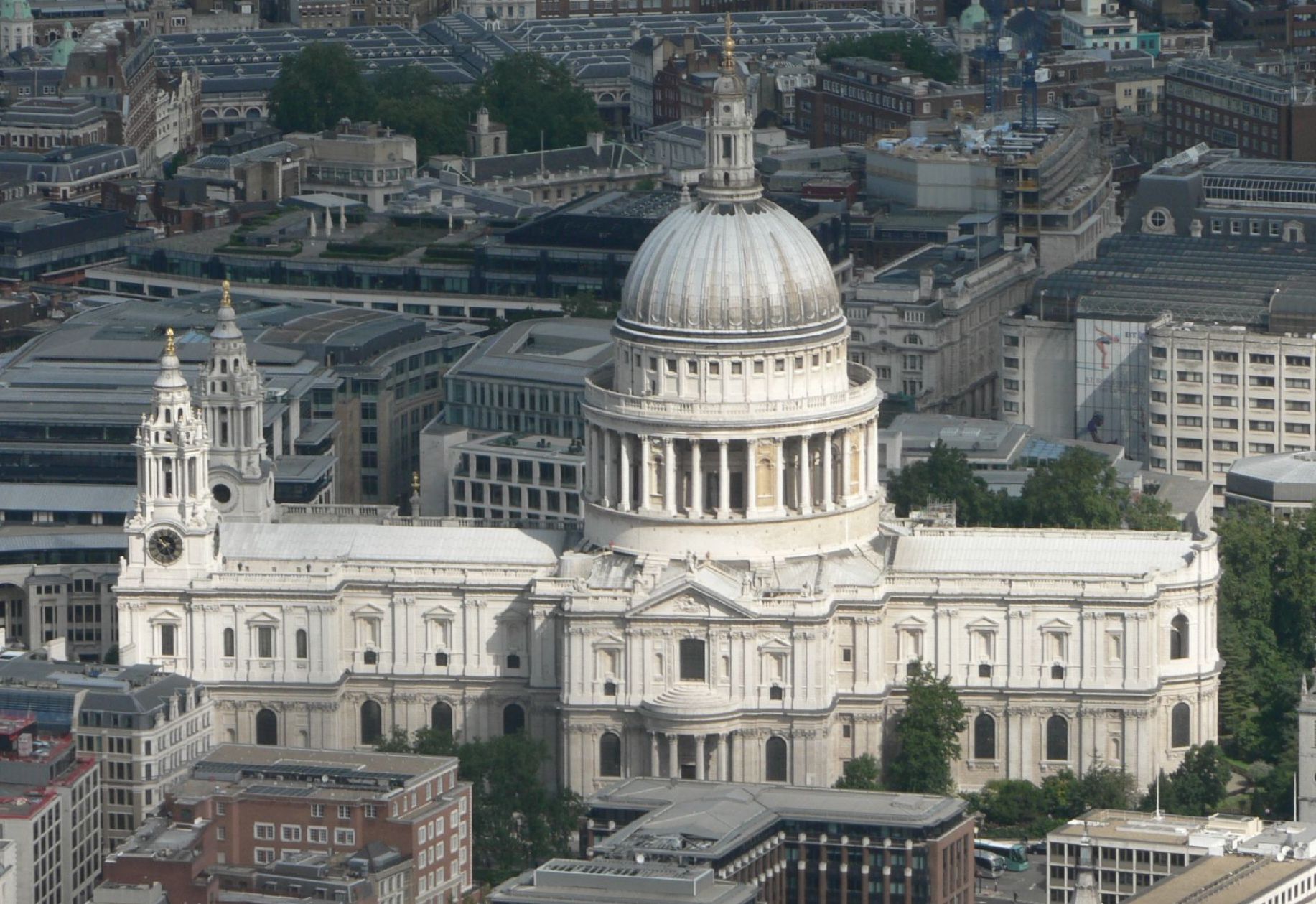 St Pauls đông