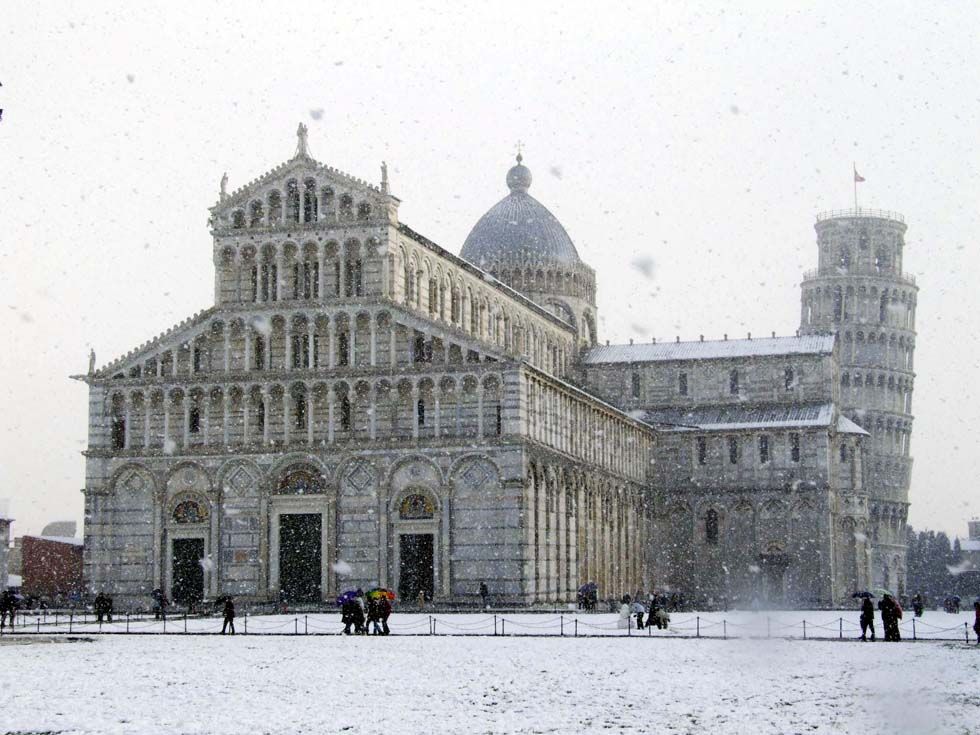 tháp nghiêng pisa mùa đông 1